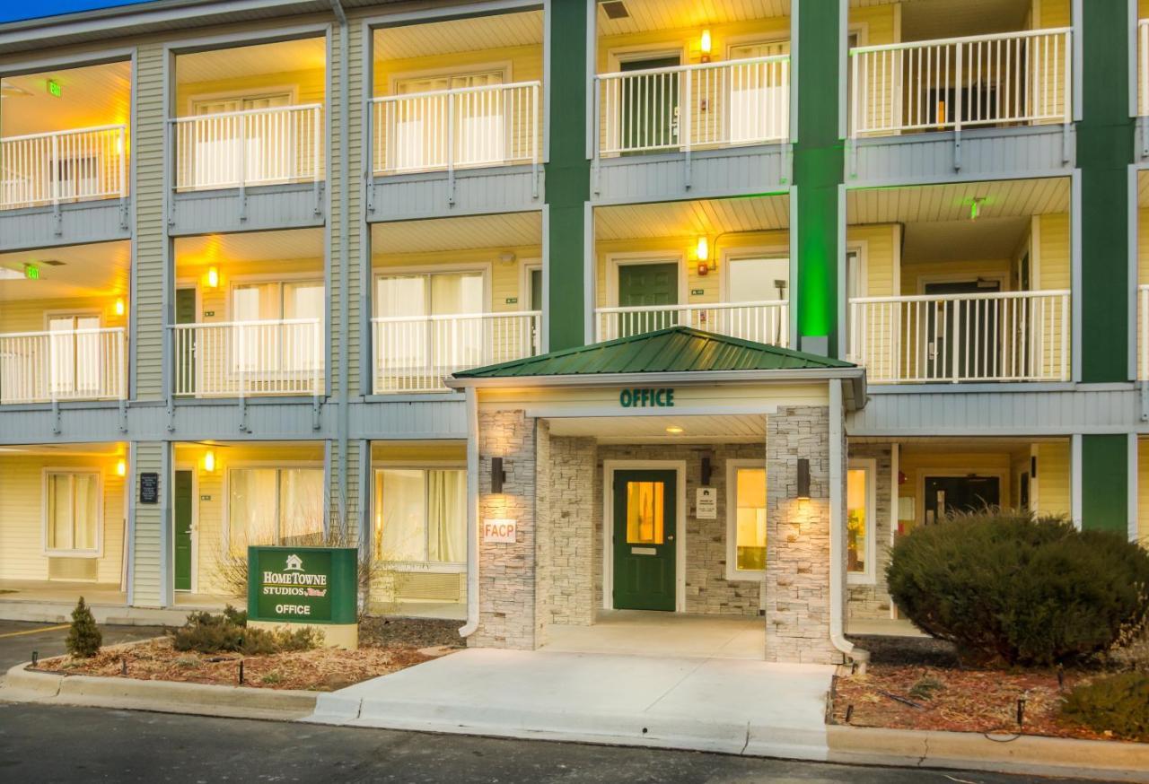 Hometowne Studios By Red Roof Denver - Glendale/ Cherry Creek Exterior photo